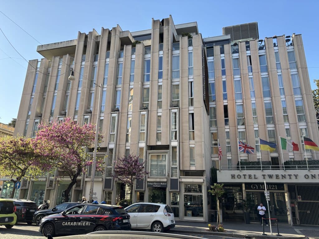 Twenty One Hotel